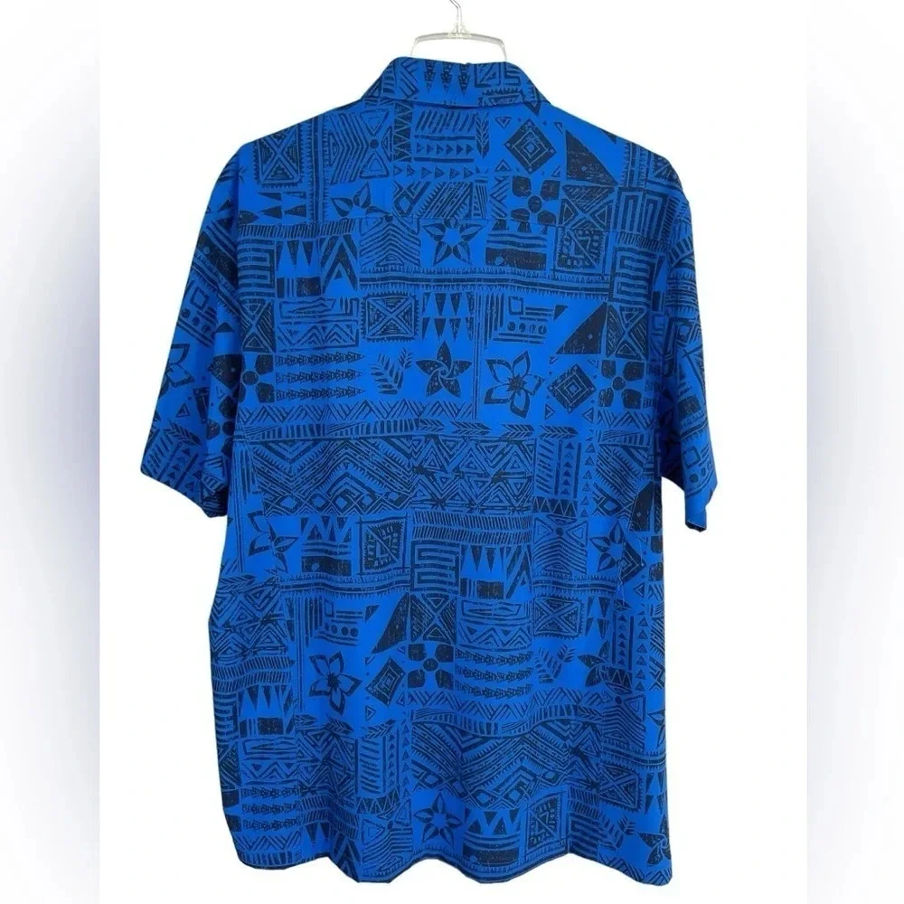 University of Kentucky | Summer Hawaiian Camp Shirt, Size Large